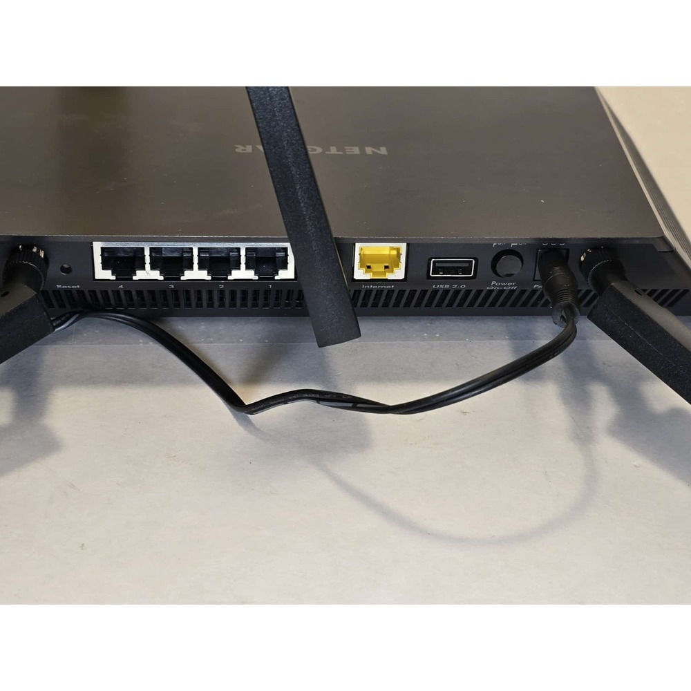 ๐ฅ NETGEAR Nighthawk AC2300 Smart WiFi Router R7000P Dual-Band Gigabit w/โ Power - Picture 3 of 4